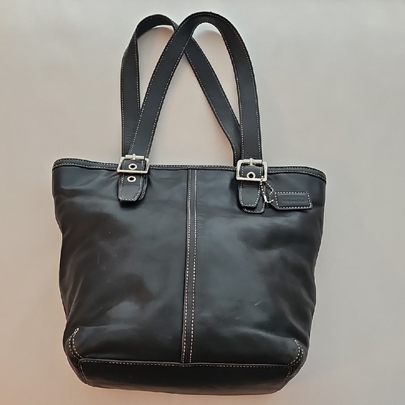 Coach Handbags - Coach Vintage 9572 Black Leather w/Silver Hardware Hampton Tote Bag Purse